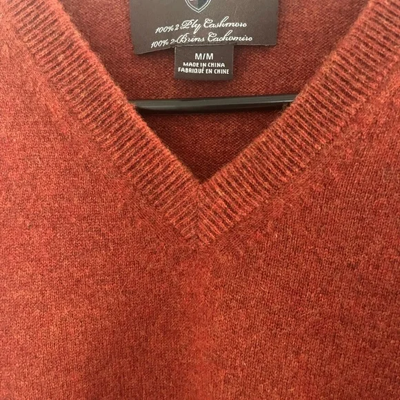 Black Brown 1826 Men's 100% 2-Ply Cashmere V-Neck Sweater Mens M Fall Winter - Picture 2 of 4